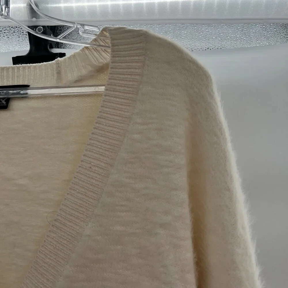Sanctuary Women's V-Neck Fuzzy Cardigan Cream Size Large Pockets